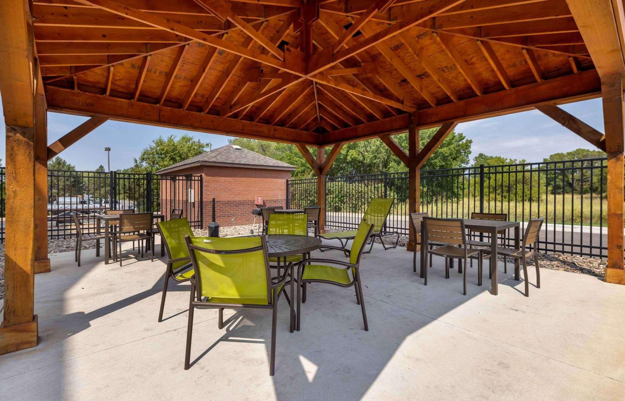 Extended Stay America Suites - Wichita - East Exterior foto